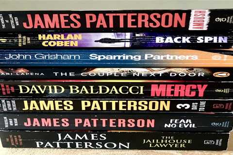 8 Recent Best Selling Paperback Thriller/Crime Novels (2022)