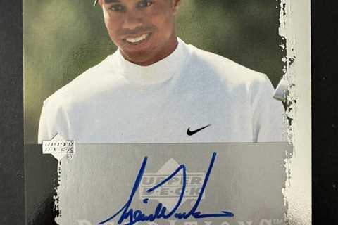 2003 Upper Deck Tiger Woods Renditions ON CARD AUTO! Great Signature