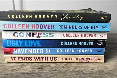 Colleen Hoover 6 Best-Selling Books Set (English, Paperback) 