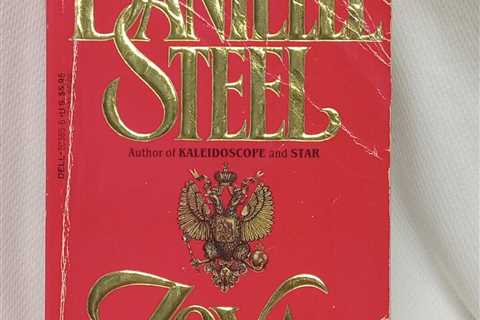 Used Book - Zoya, By Best Selling Author Danielle Steel