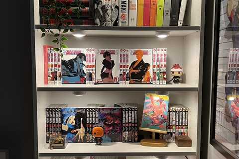 *SELLING FAST* MANGA LOT (SEND BEST OFFERS)