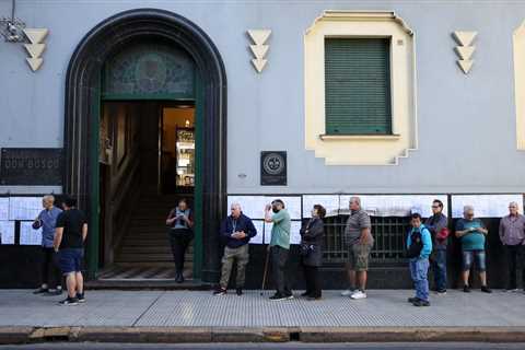 Argentina elects new president to tackle economic crisis