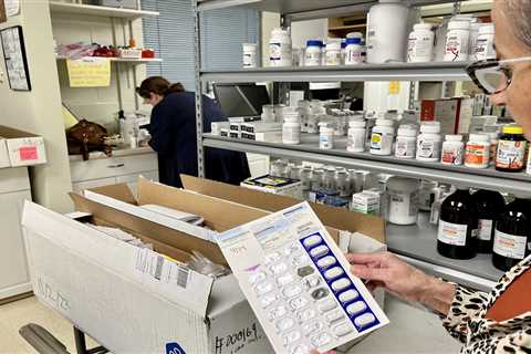 These Programs Put Unused Prescription Drugs in the Hands of Patients in Need