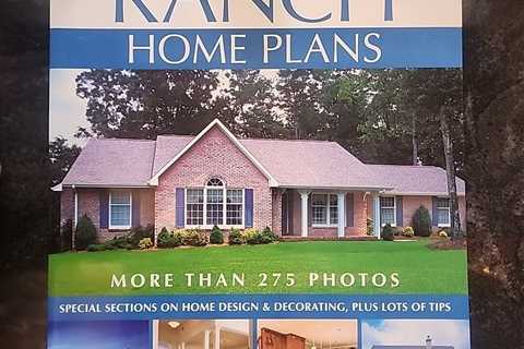 Home Plans Ser.: Best-Selling Ranch Home Plans by Creative Homeowner Editors...