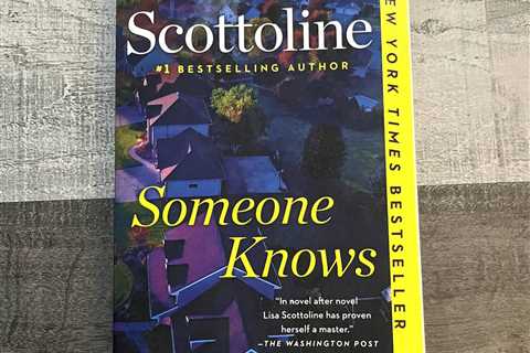 Someone Knows ~ Lisa Scottoline ~ Best Selling Author ~ Good Condition