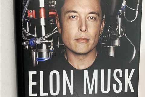 Elon Musk book Ashlee Vance Alphabooks Vietnamese Translation New York Best Sell