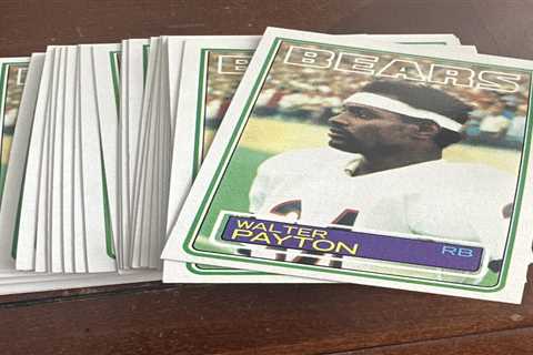 1983 Topps - #36 Walter Payton SELLING ALL 50 TOGETHER!!!  EASY 9 OR BETTER