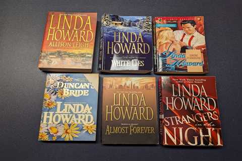 Lot of 54 BEST SELLING  Romance Paperback books - Various Authors and Publishers