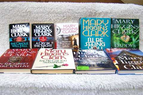 Lot of 9 NY Times Best Selling Author Mary Higgins Clark, 6 Hbk & 3 Paperbk Bks