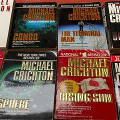 Michael Critchton - 8 best selling paperback books