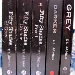 Fifty Shades Of Grey Trilogy + Grey + Darker 5 Book Lot E L James Erotic Romance