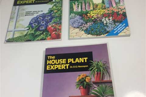 Collection of 3 Dr D.G. Hessayon Best Selling Expert Gardening Plant Books