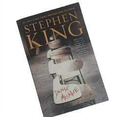 Stephen King Danse Macabre Paper Back New York Times Best Selling Author