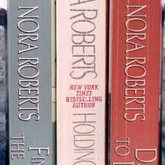 COMPLETE SET (3) NORA ROBERTS Books DREAM TRILOGY Series DARING, HOLDING,FINDING