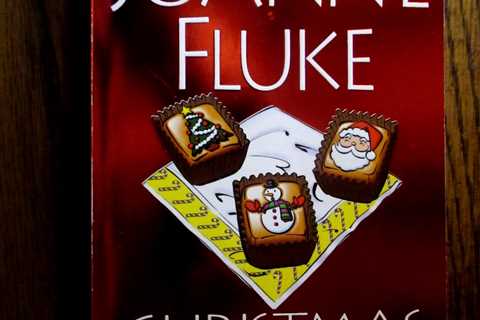 Christmas Caramel Murder by Joanne Fluke NYT Best Selling Author Date 2017 PG261