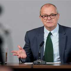 Patrick Vallance: Visa fees are “very high”, but Britain is “open for business”