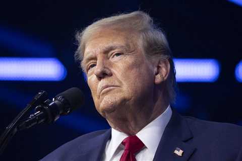 US intelligence uncovers Iranian plot against Trump, officials say
